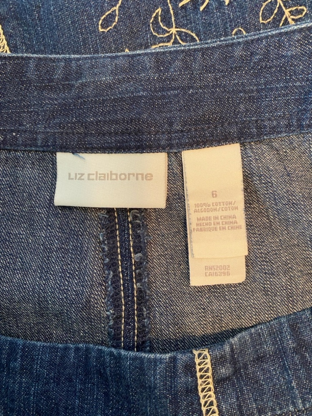 Vintage Y2K Liz Claiborne Blue Denim A-Line Skirt with Cream Embroidery. Size 6. - Picture 5 of 5